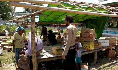 Ciptakan-Rasa-Aman,-Polsek-Pantar-Barat-Laksanakan-Patroli-Dialogis-Di-Pasar-Mailang