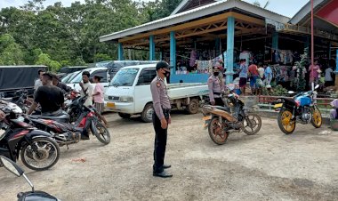 Berikan-Rasa-Aman,-Polsek-Alor-Selatan-Laksanakan-Patroli-dan-PAM-Pasar