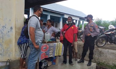 Upaya-Pencegahan-Tindakan-Kriminal,-Personil-Polsek-Alor-Timur-Laut-Laksanakan-Patroli-dan-PAM-Pasar