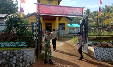 Tingkatkan-Keamanan,-Personel-Polsek-Alor-Selatan-Lasksanakan-Pengamanan-Gereja-Jelang-Natal-2020