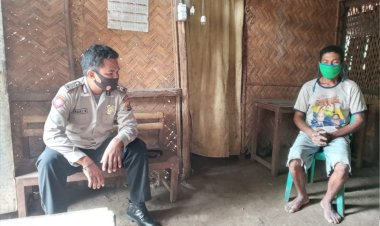 Bhabinkambtibmas-Patroli-dialogis-dan-berikan-Himbauan-Terkait-Covid-19