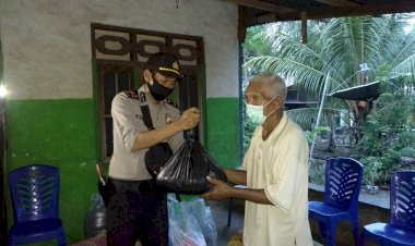 Peduli-Sesama-Polsek-Pantar-Barat-Laksanakan-Bantuan-Sosial