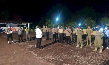 Antisipasi-Penyebaran-Covid-19,-Polres-Alor-Bersama-Satpol-PP-Laksanakan-Patroli-Malam