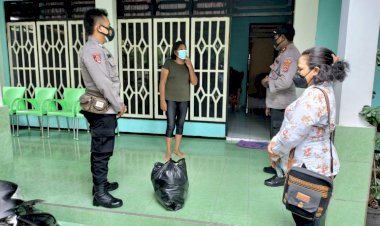 Peduli-Kasih,-Polres-Alor-Laksanakan-Pembagian-Bingkisian-Kepada-Pasien-Covid-19