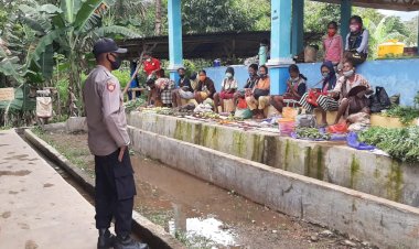 Beri-Rasa-Aman-dan-Nyaman-serta-Tindak-Pencegahan-Penularan-Covid-19,-Polsek-Pantar-Barat-Laksanakan-Operasi-Yustisi