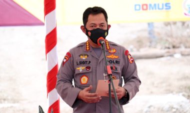 Gubernur-Sulsel-dan-Kapolri-Resmikan-Pembangunan-Rumah-Polisi-Korban-Gempa-di-Sulbar