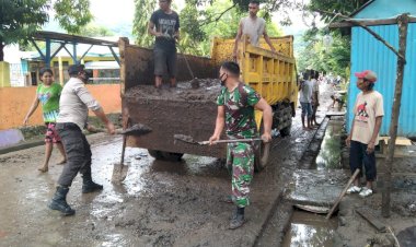 Polres-Alor-Melakukan-Kerja-Bhakti-Untuk-Mencegah-Bencana-Banjir