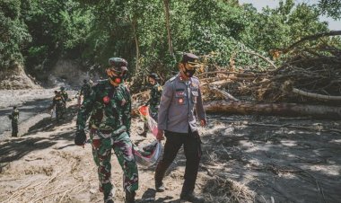 TNI-POLRI-Selalu-Bersinergi-Hadir-Untuk-Rakyat