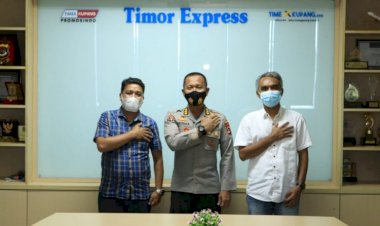 Bangun-Silaturahmi-Dengan-Media,-Kabidhumas-Polda-NTT-Kunjungi-Kantor-Timex-Kupang