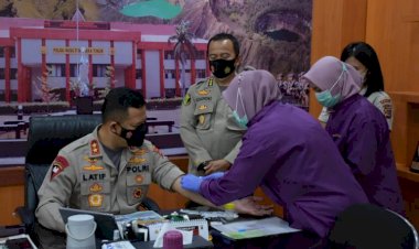 Kapolda-NTT-dan-Wakapolda-NTT-Ikut-Serta-dalam-Kegiatan-Pemeriksaan-kesehatan-Berkala