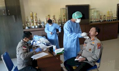 Personil-Polres-Alor-Lakukan-Rapid-Test-Antigen-Sebelum-laksankaan-PAM-demo