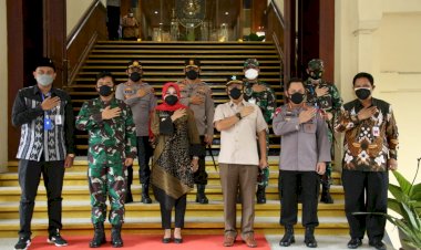 Kapolri-Tekankan-Forkopimda-Klaten-Pastikan-Prokes-Agar-Perekonomian-Warga-Berjalan