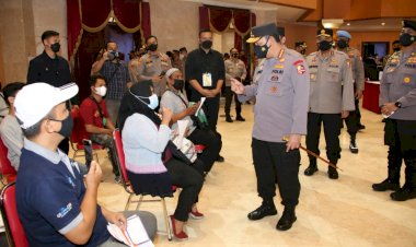 Kapolri-Ajak-Semua-Angkatan-Akpol-Mempercepat-Vaksinasi