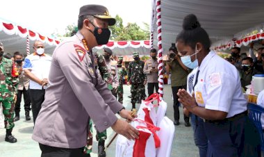 Kapolri-Serahkan-Oksigen-Generator-Bantu-Penanganan-Covid-19-di-Papua