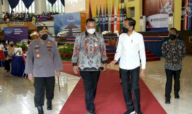 Polri-Bersinergi-dengan-BEM-dan-OKP-Gelar-Vaksinasi-Merdeka-se-Indonesia