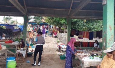 Polsek-Pantar-Barat-Laksanakan-Patroli-dan-PAM-Pasar