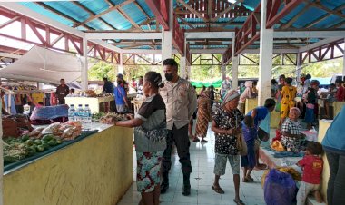 Cegah-tindak-kejahatan-di-pasar,-Polsek-Alor-Timur-Laksanakan-Pengamanan-Pasar