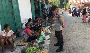 Beri-Rasa-Aman-Pada-Masyarakat,-Personel-Polsek-Pantar-Melaksanakan-Pengamanan-Pasar
