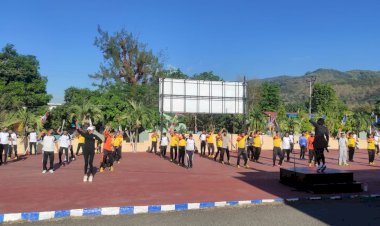 Tingkatkan-Imunitas,-Personel-Polres-Alor-Lakukan-Senam-Zumba