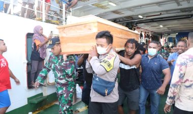 Polres-Alor-Bersama-Inskait-Laksanakan-Penjemputan-dan-Pengawalan-Jenazah-korban-Terbakarnya-KM.-Cantika-Express-77-Tujuan-Kupang---Alor