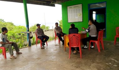 Laksanakan-Patroli-Dialogis,-Polsek-Pantar-Mempererat-Tali-Silaturahmi-Dengan-Menyambangi-Masyarakat