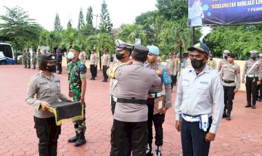 Wakapolres-Alor-Pimpin-Apel-Gelar-Pasukan-Operasi-Keselamatan-Turangga-2023