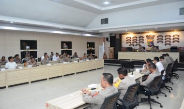 Polri-Kirim-Personel-Terbaik-Ikuti-UAE-SWAT-Challenge-di-Dubai