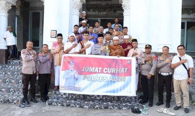 Jumat-Curhat-Kapolres-Alor-Dengan-Warga-Jemaah-Masjid-Al-Fatah