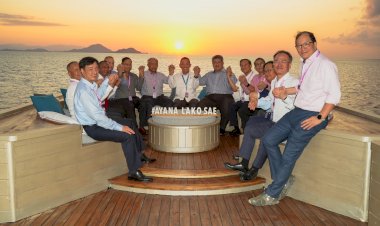 Kapolri-Jamu-Delegasi-AMMTC-Nikmati-Sunset-di-Labuan-Bajo