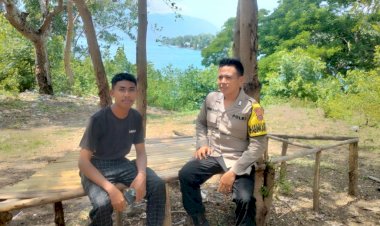 Bhabinkamtibmas-Desa-Adang-Buom-Berinisiatif-Tingkatkan-Keamanan-di-Desa-Adang-Buom-Melalui-Kegiatan-Sambang