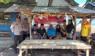 Jumat-Curhat-di-Terminal-Pelabuhan-Rakyat-Moru:-Wadah-Komunikasi-Antara-Polsek-ABAD-dan-Masyarakat