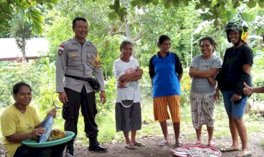 Bhabinkamtibmas-Gencar-Lakukan-Patroli-Dialogis-di-Kelurahan-Kalabahi-Barat