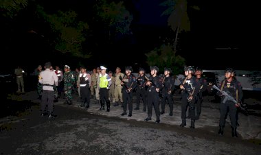 Patroli-Gabungan-TNI/POLRI-dan-Sat.-Pol-PP-Kab.-Alor,-Jamin-Keamanan-Perayaan-Paskah-dan-Bulan-Suci-Ramadan