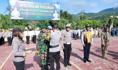 Kapolres-Alor-Pimpin-Apel-Gelar-Pasukan-Operasi-Ketupat-Turangga-2024