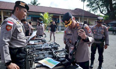 Cek-Senpi-Personel,-Kapolres-Alor-Pastikan-Seluruhnya-Tertib-Administrasi