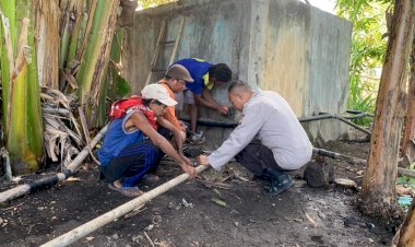 Polsek-Pantar-dan-Warga-Wailawar-Gotong-Royong-Perbaiki-Bak-Penampungan-Air-Bersih