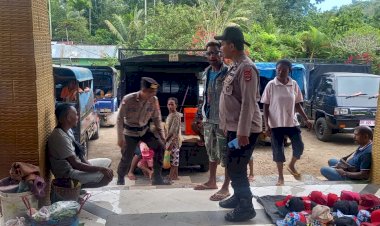 Polsek-Alor-Selatan-Gelar-Patroli-Pengamanan-di-Pasar-Rakyat-Apui