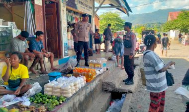 Wujudkan-Lingkungan-Aman-dan-Tertib,-Polsek-Alor-Timur-Laut-Laksanakan-Patroli-Sambang-Pasar-Nailang