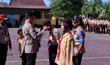 Kapolres-Alor-Pimpin-Upacara-Pembukaan-Lomba-Keterampilan-Baris-Berbaris-(LKBB)-“Kapolres-Alor-CUP-VI”