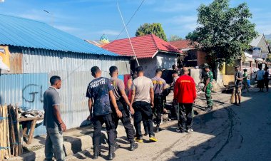 TNI/Polri-Bersama-Pemda-dan-Masyarakat-Kelurahan-Nusa-Kenari-Gelar-Kerja-Bhakti-di-Pasar-Inpres