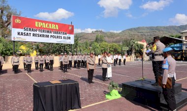 Wakapolres-Pimpin-Upacara-Sertijab-Kasat-Reskrim-Polres-Alor