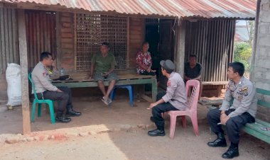 Polsek-Alor-Timur-Gelar-Patroli-Dialogis-dan-Sambang-Kamtibmas-di-Desa-Mausamang