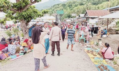 Polsubsektor-Pantar-Timur-Laksanakan-Patroli-dan-Pengamanan-di-Pasar-Tradisional-Bakalang