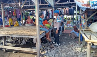 Personil-Polsek-Pantar-Gelar-Patroli-dan-Pengamanan-di-Pasar-Kabir
