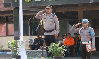 Waka-Polres-Alor-Pimpin-Upacara-Gelar-Pasukan-Operasi-Semana-Santa-2025