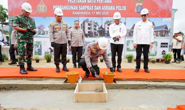 Hadiri-Ground-Breaking-Asrama-Polresta-Samarinda,-Kapolri-Bagikan-Sumur-Bor-Sembako-ke-Warga