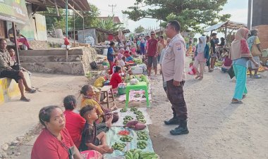 Polsek-Pantar-Melaksanakan-Kegiatan-Patroli-dan-Pengamanan-di-Pasar-Tradisional-Bakalang
