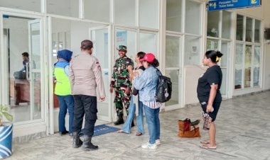 Polsek-Pantar-Laksanakan-Pengamanan-Kedatangan-dan-Keberangkatan-Pesawat-Susi-Air-di-Bandara-Kabir