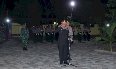 Kapolres-Alor-Pimpin-Apel-Kehormatan-dan-Renungan-Suci-Sambut-HUT-RI-ke-80