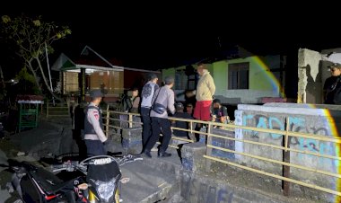 Wujudkan-Malam-Kondusif-di-Teluk-Mutiara-Sitkamtibmas-Aman,-Polres-Alor-Intensifkan-Patroli--Hingga-Dini-Hari